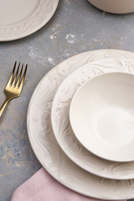 Hermia Juego de Cena Rölyefli de 24 Piezas en Crema